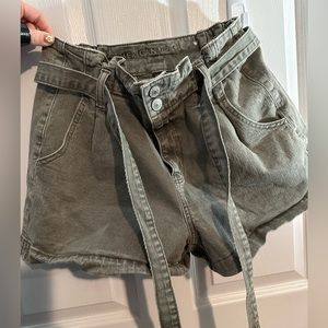 American Eagle Green Tie Shorts